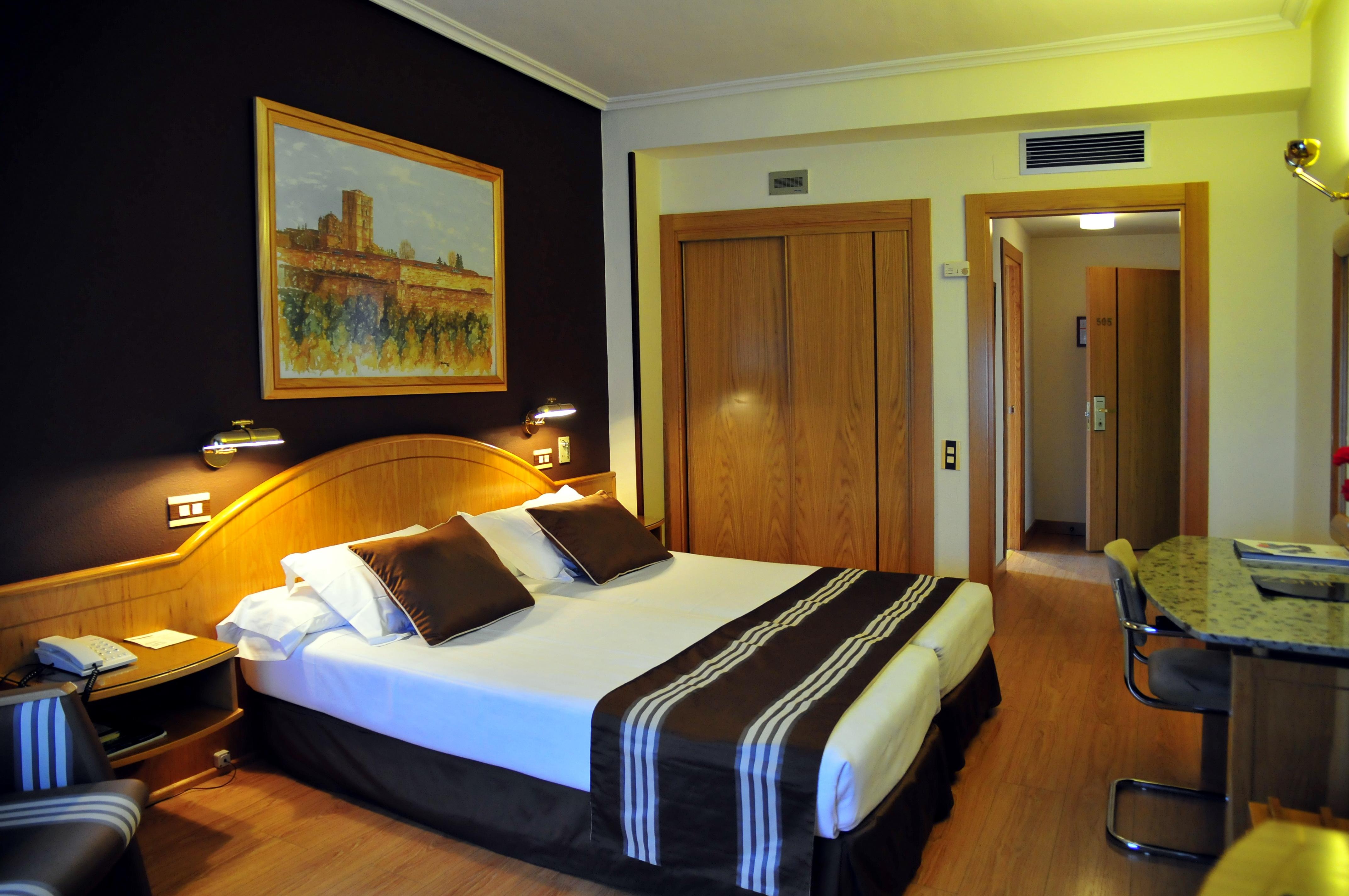 Zenit Dos Infantas Hotel Zamora Luaran gambar